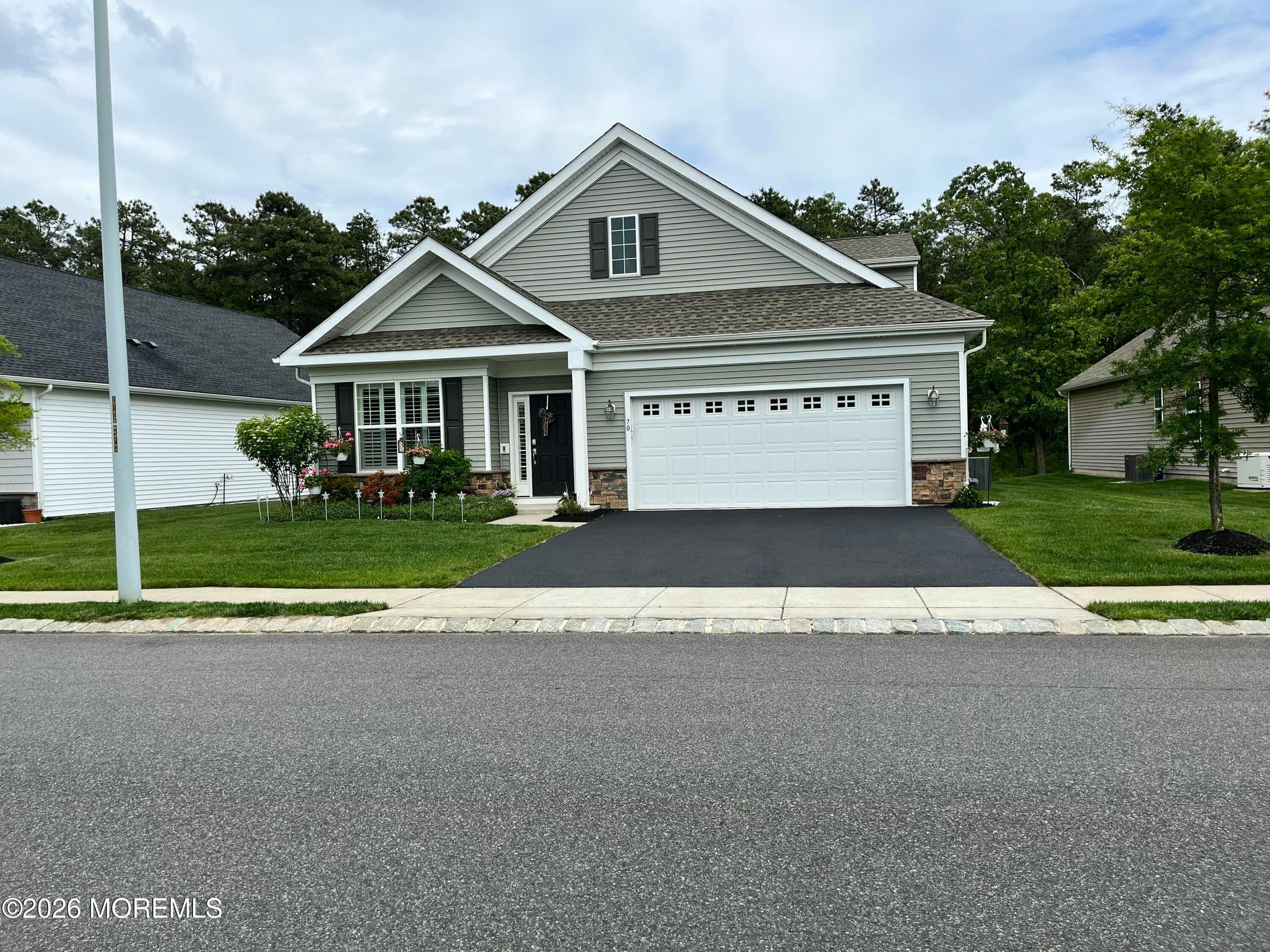 70 Woodside Lane, Whiting, NJ 08759