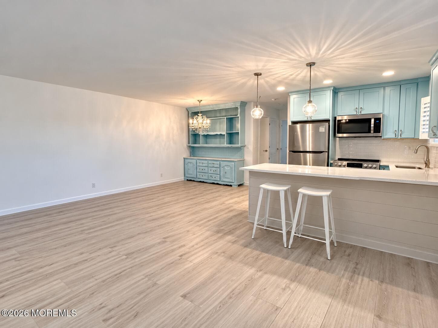 21 Wharfside Drive, Monmouth Beach, NJ 07750