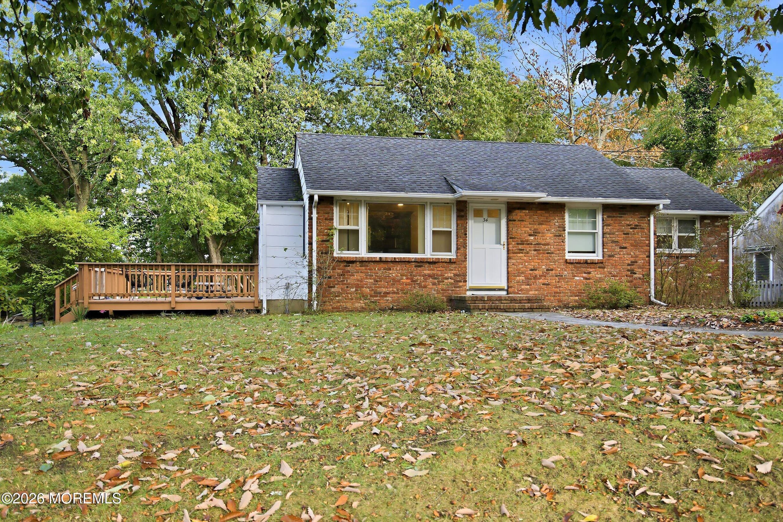 34 Hemlock Road, Howell, NJ 07731