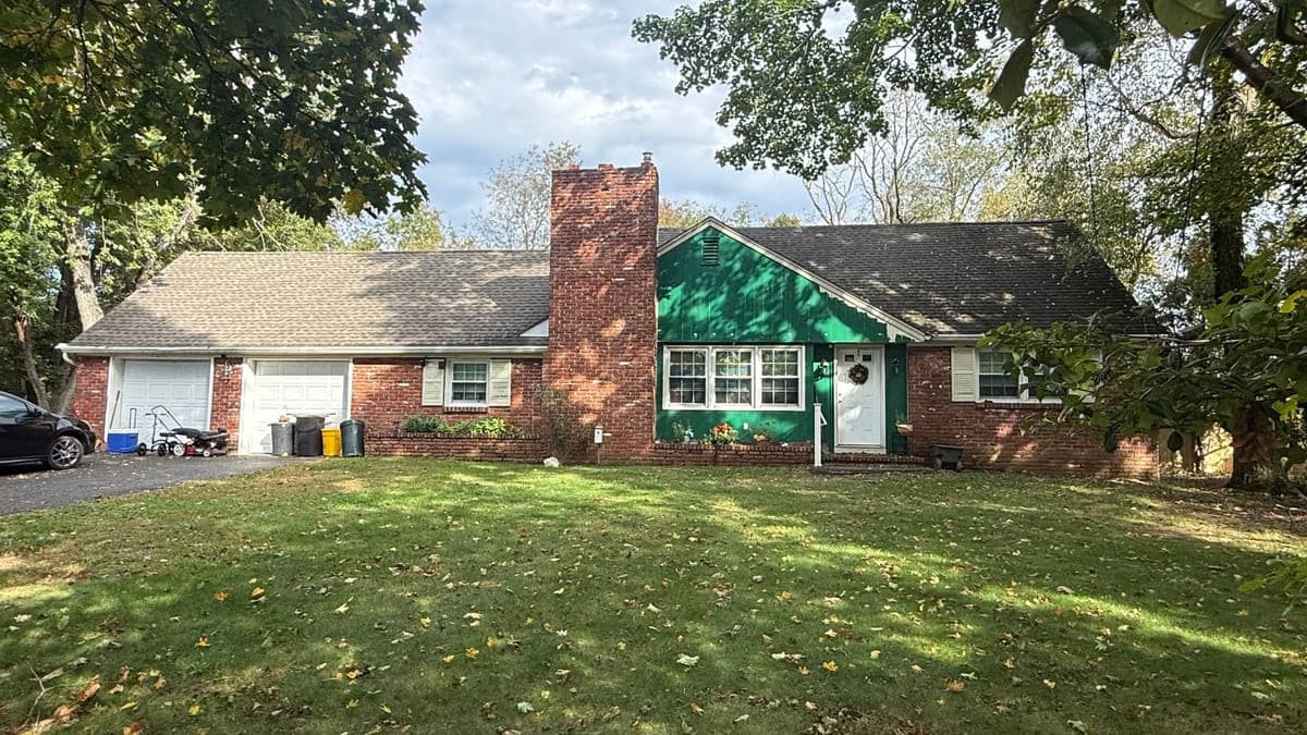 942 Old York Road, East Windsor, NJ 08520