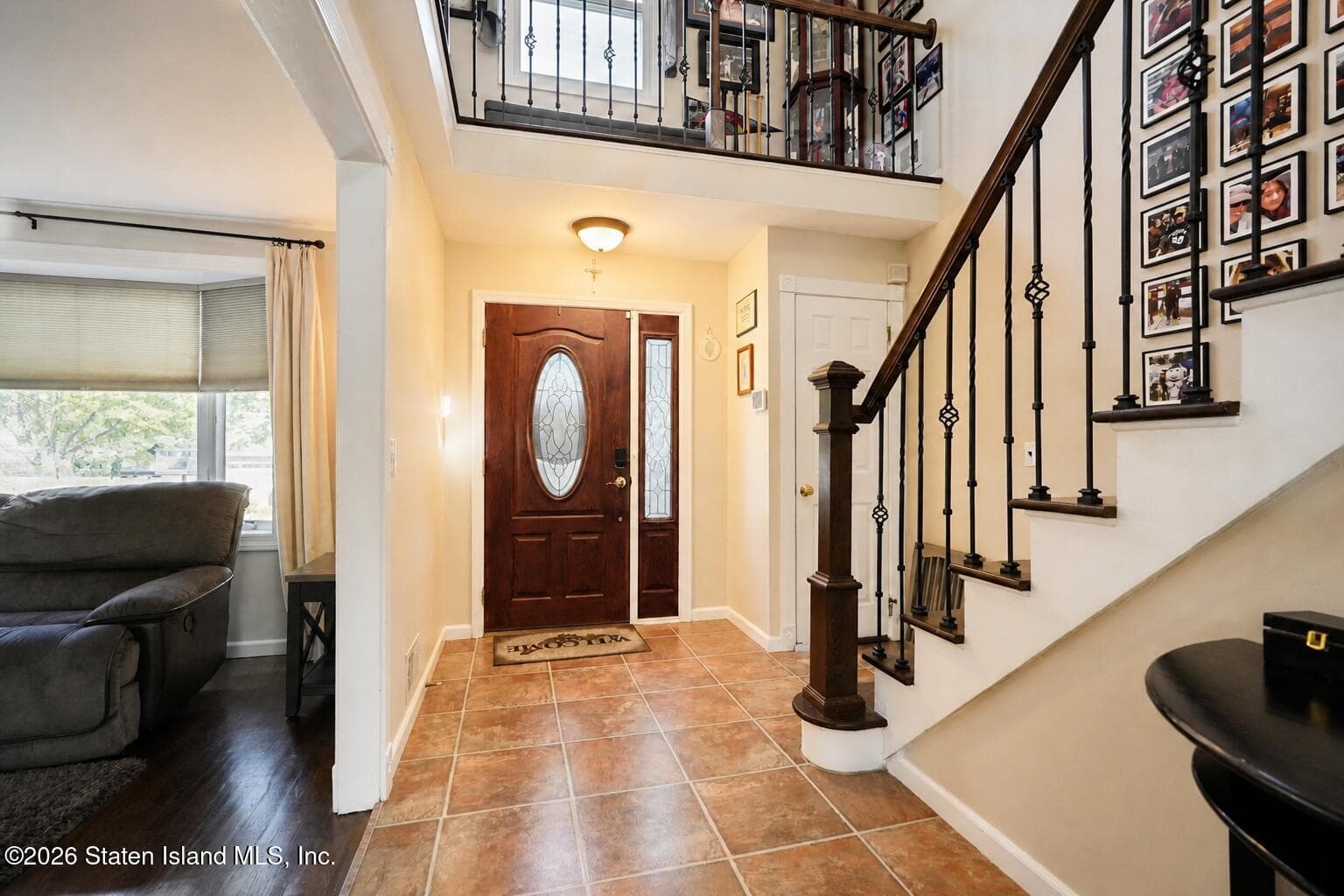 7 Teakwood Court, Staten Island, NY — photo 2