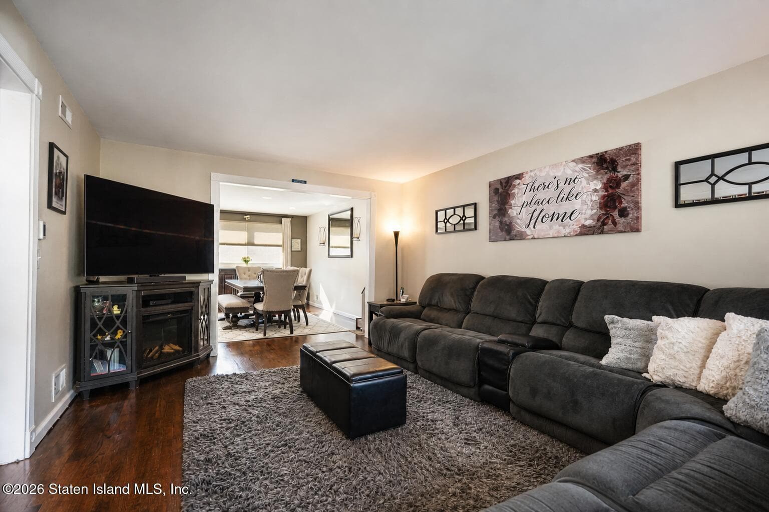 7 Teakwood Court, Staten Island, NY — photo 3