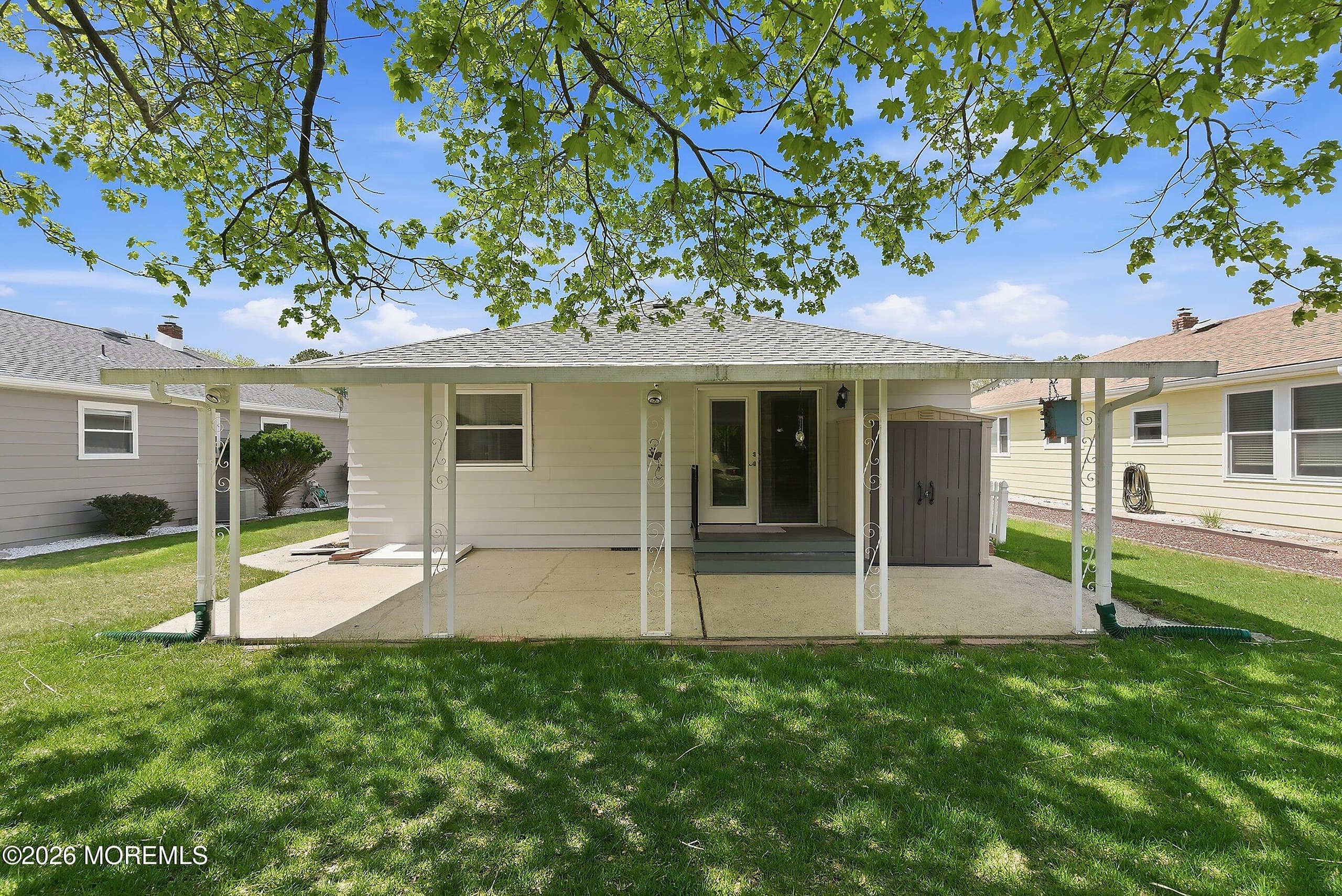 428 Saint Thomas Drive, Toms River, NJ 08757