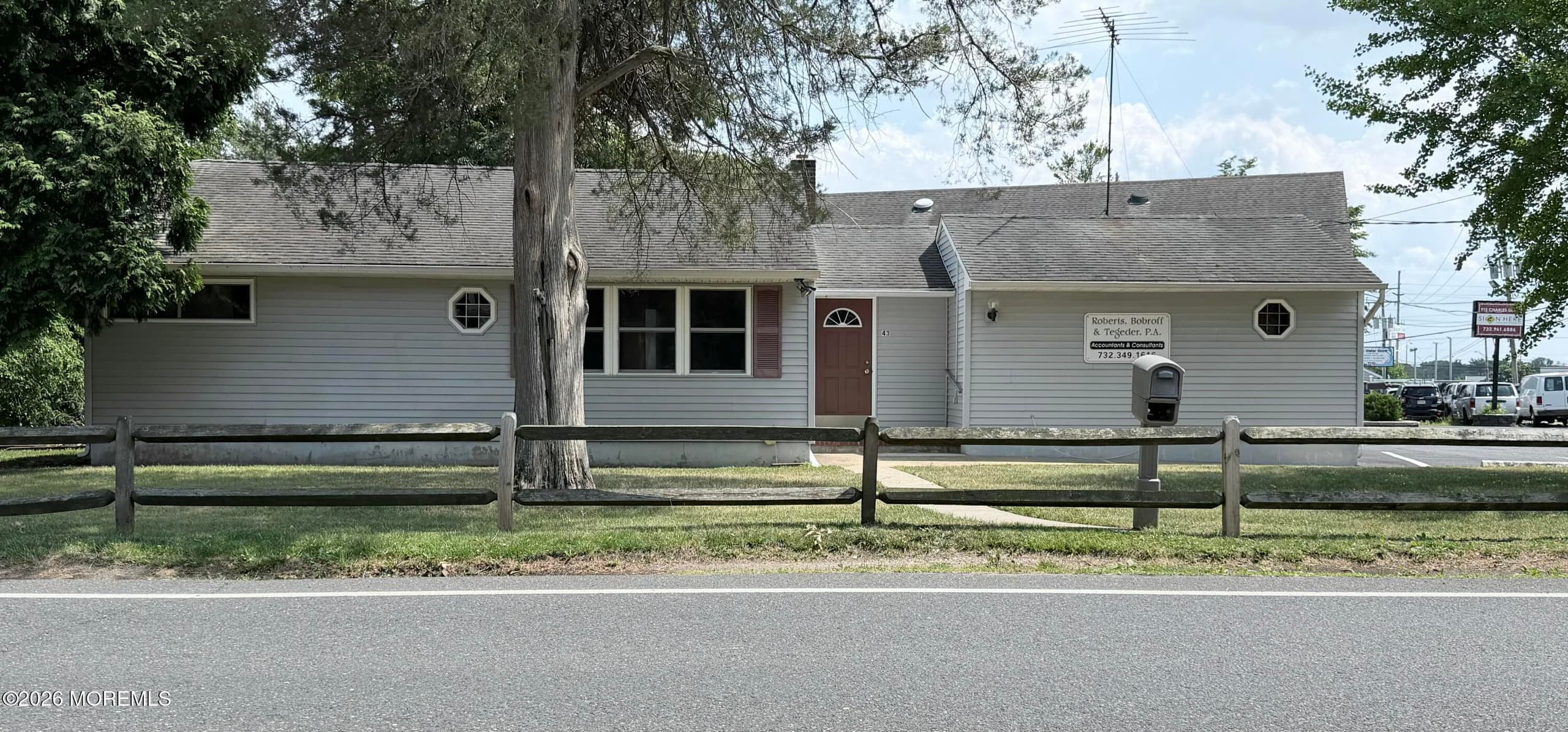43 Cedar Grove Road, Toms River, NJ 08753