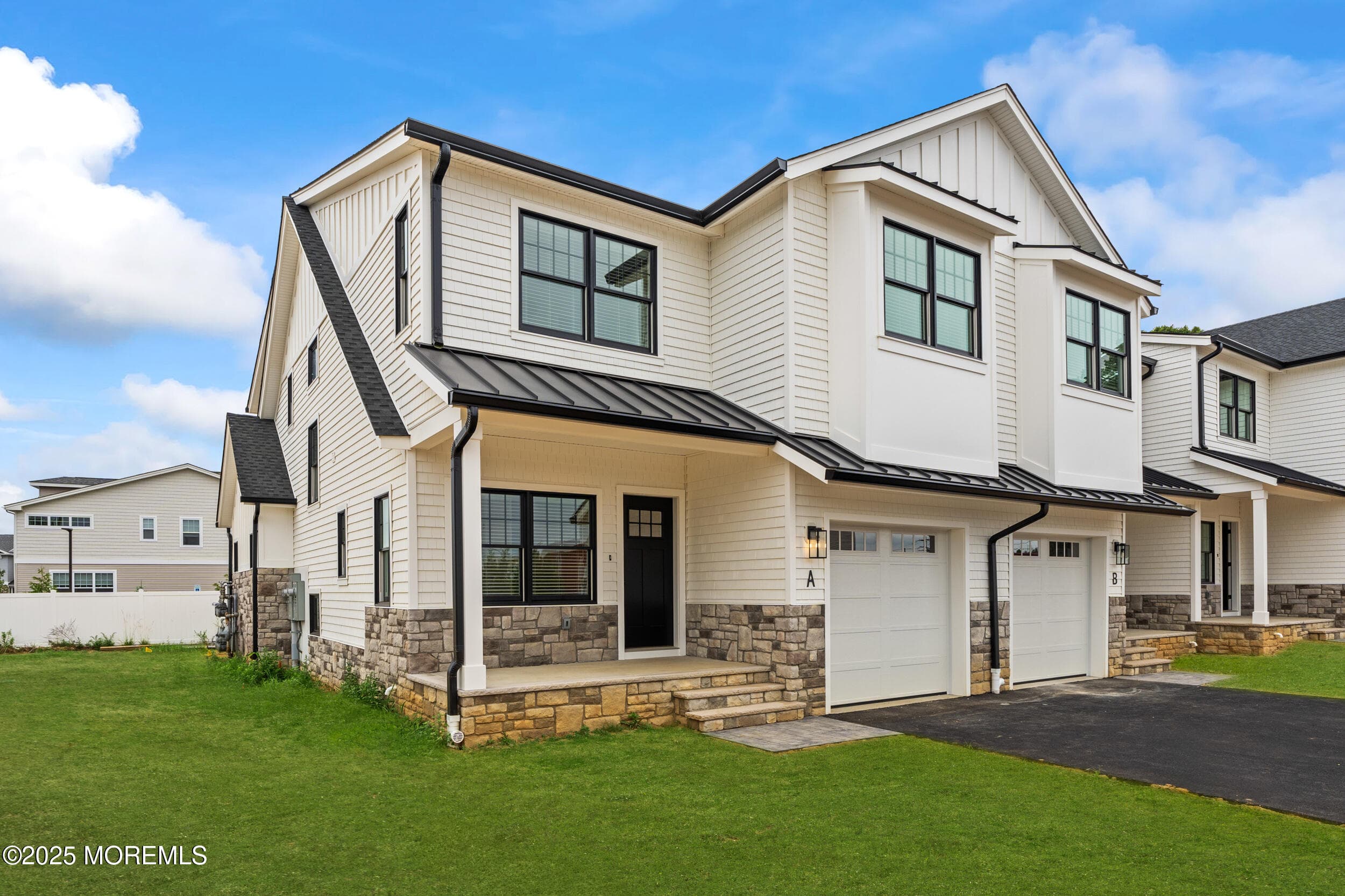 Ideally located, just under a mile to the beaches and boardwalk.