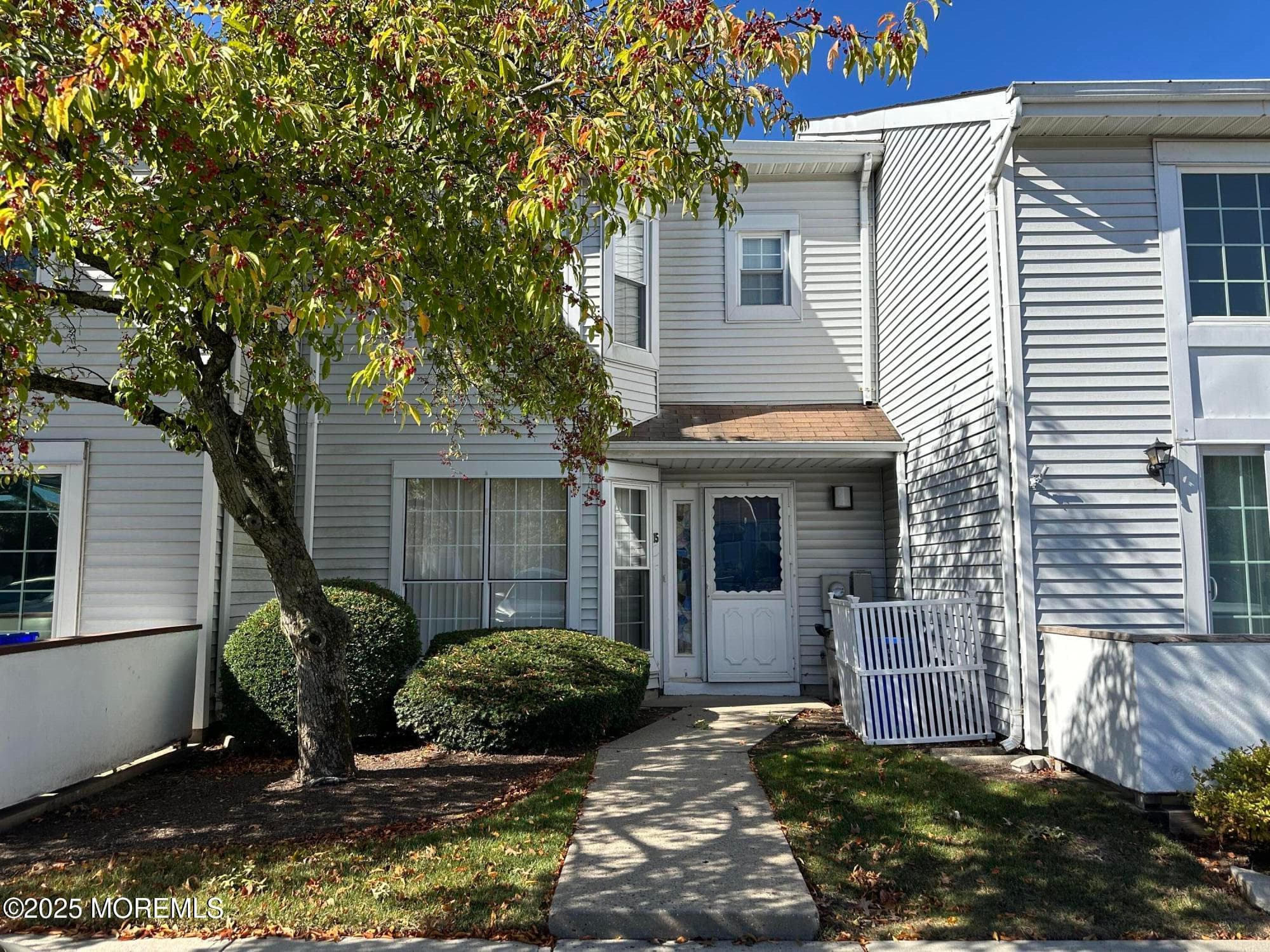 15 Gerard Place, Parlin, NJ 08859