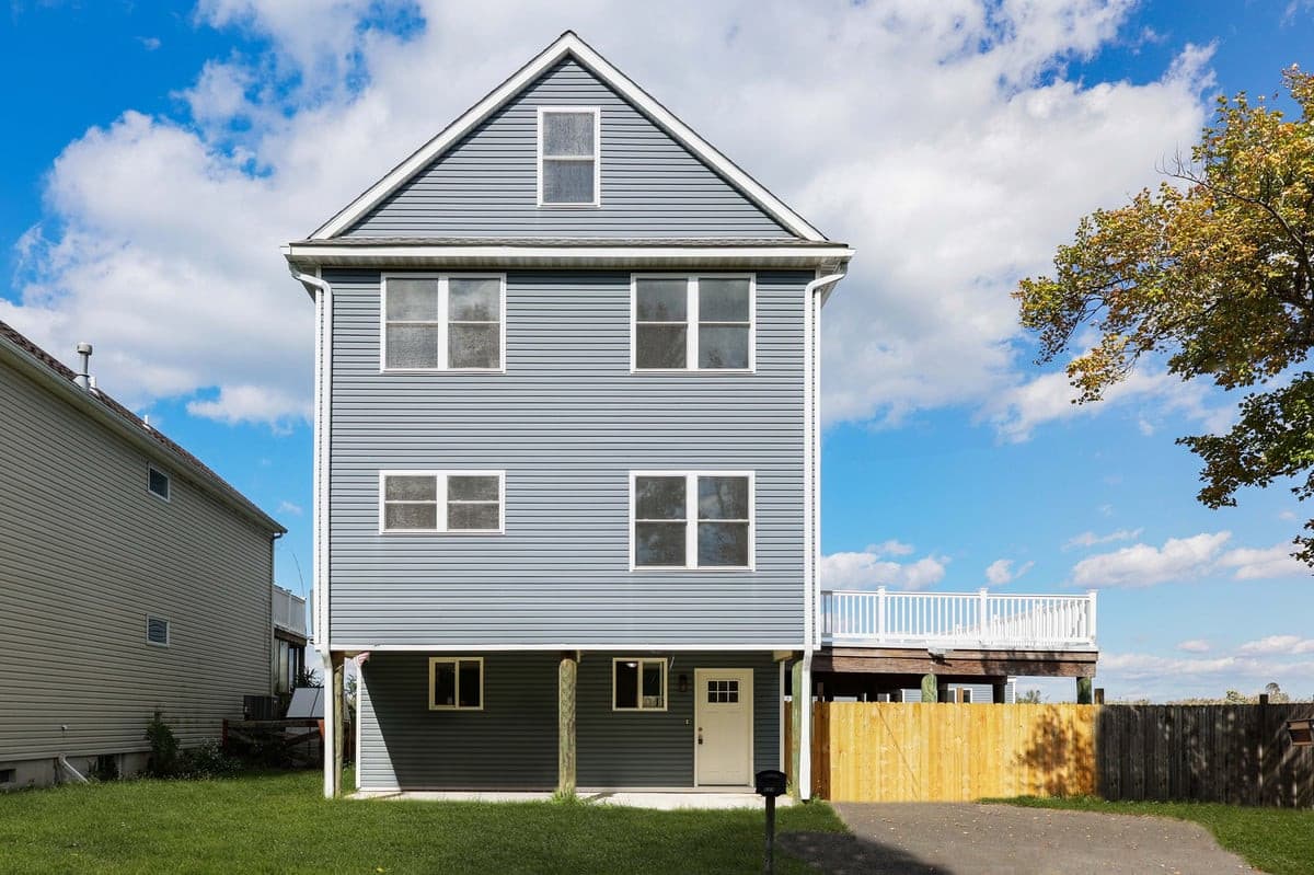 227 Bay Avenue, Leonardo, NJ 07737