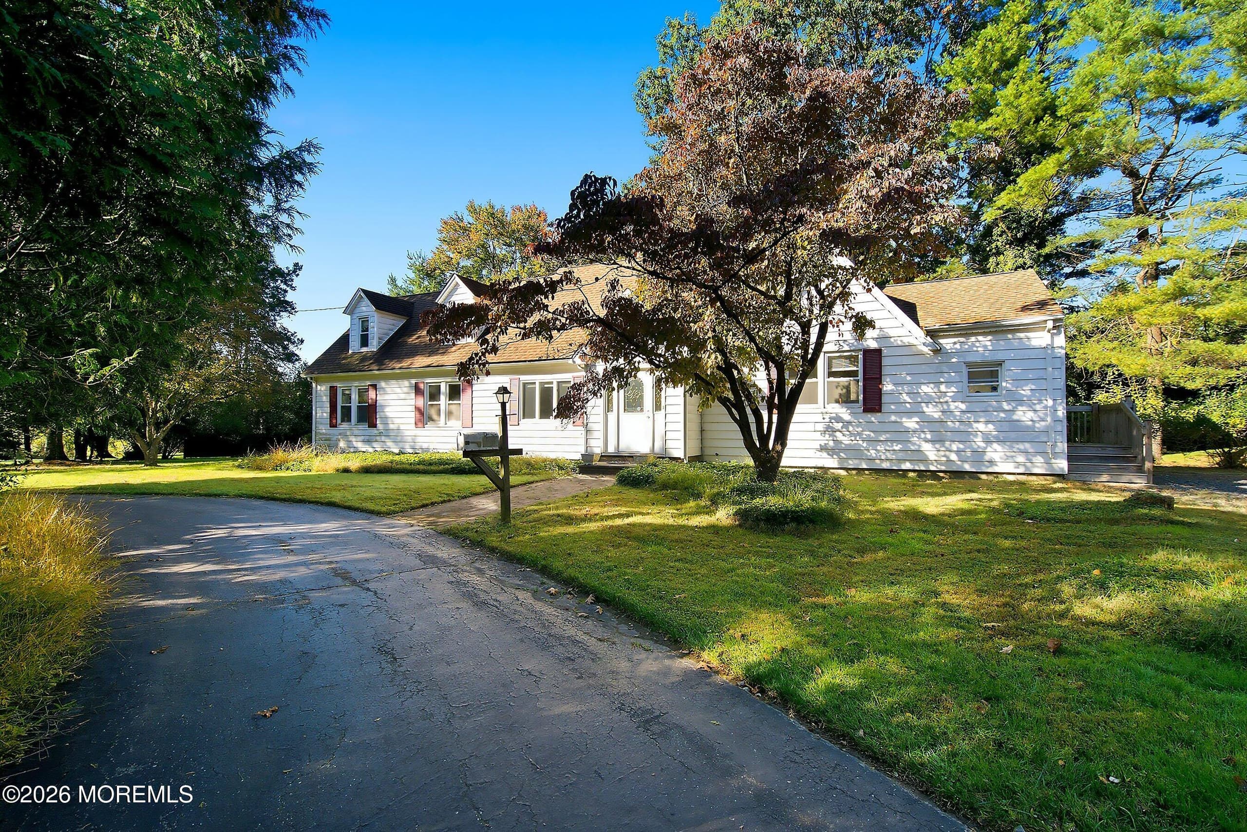 Welcome to your new Holmdel Home!