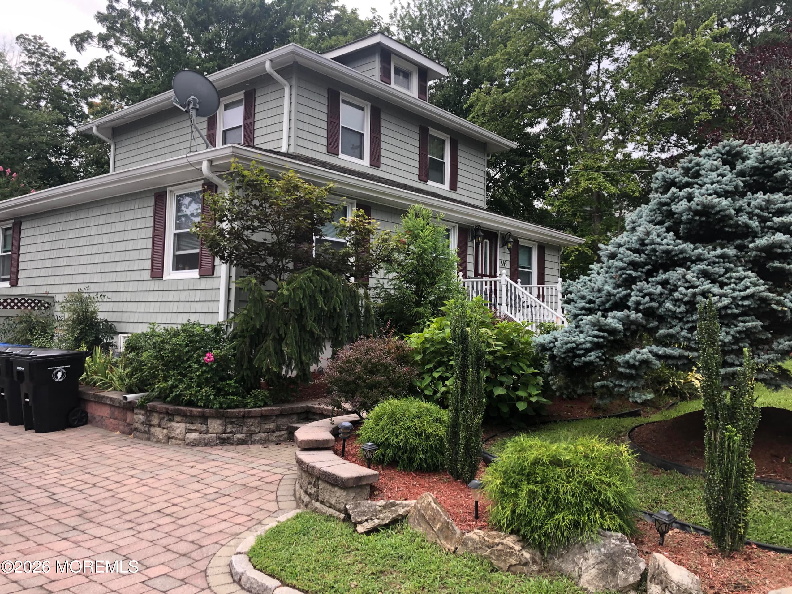 96 Compton Street, Belford, NJ 07718