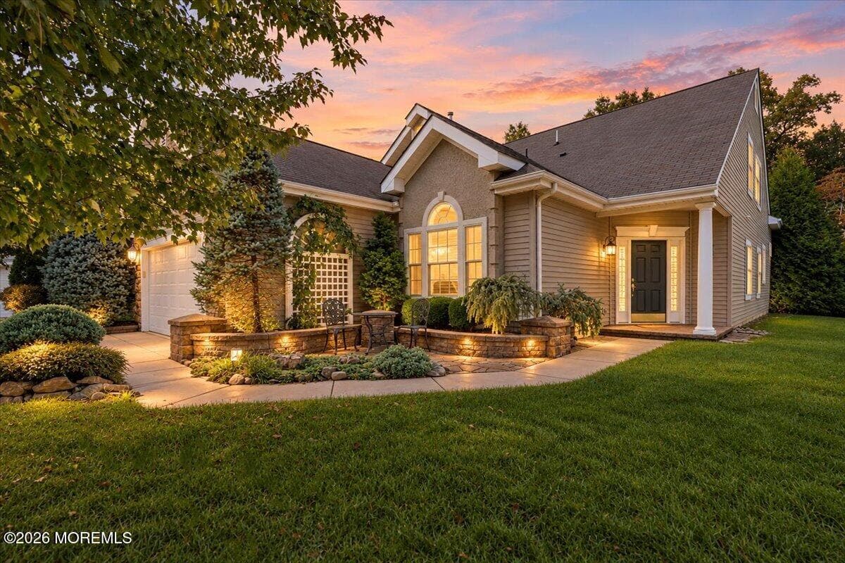 17 Seminole Court, Jackson, NJ 08527
