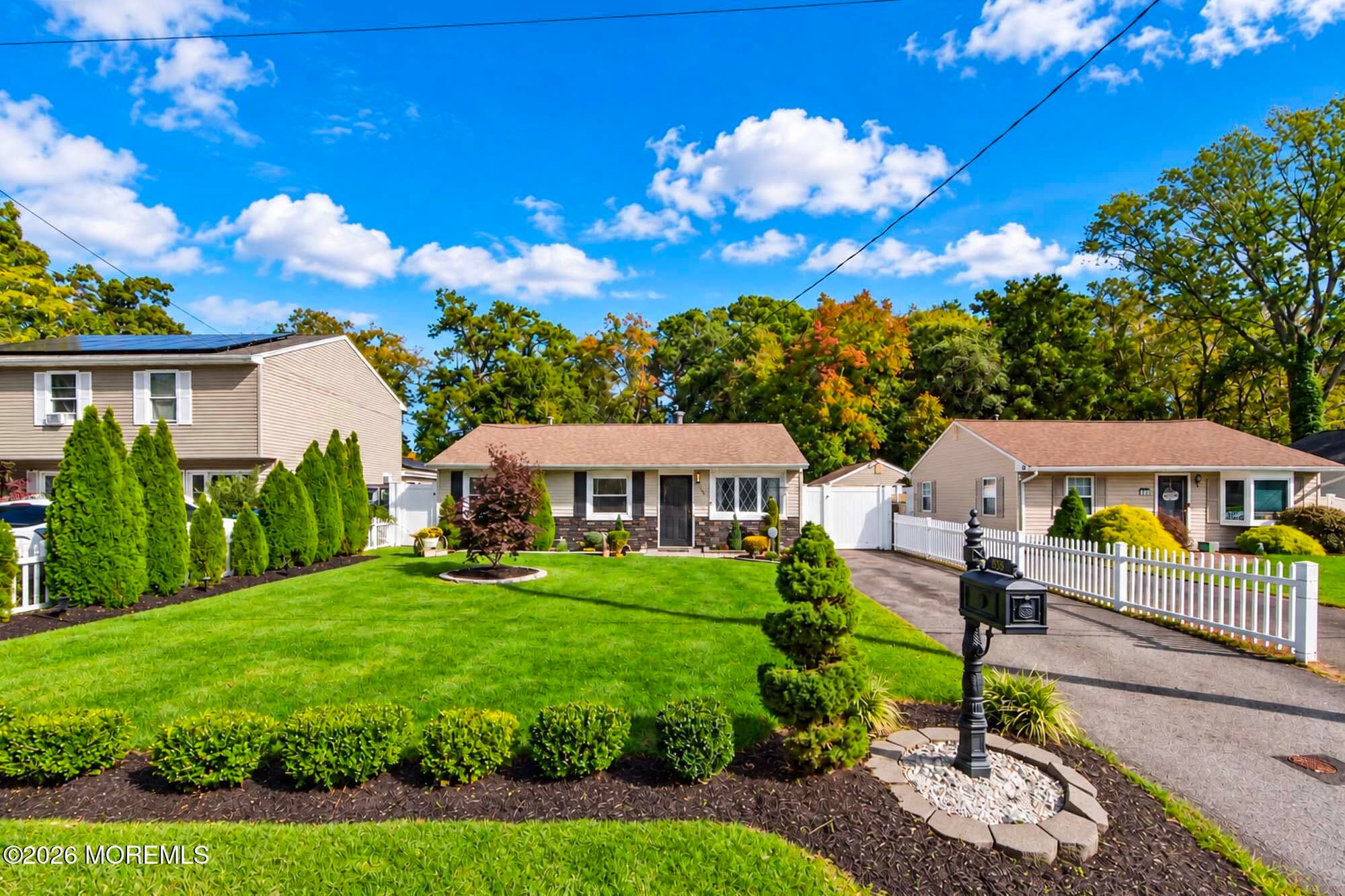 535 Holly Village Lane, Toms River, NJ 08753
